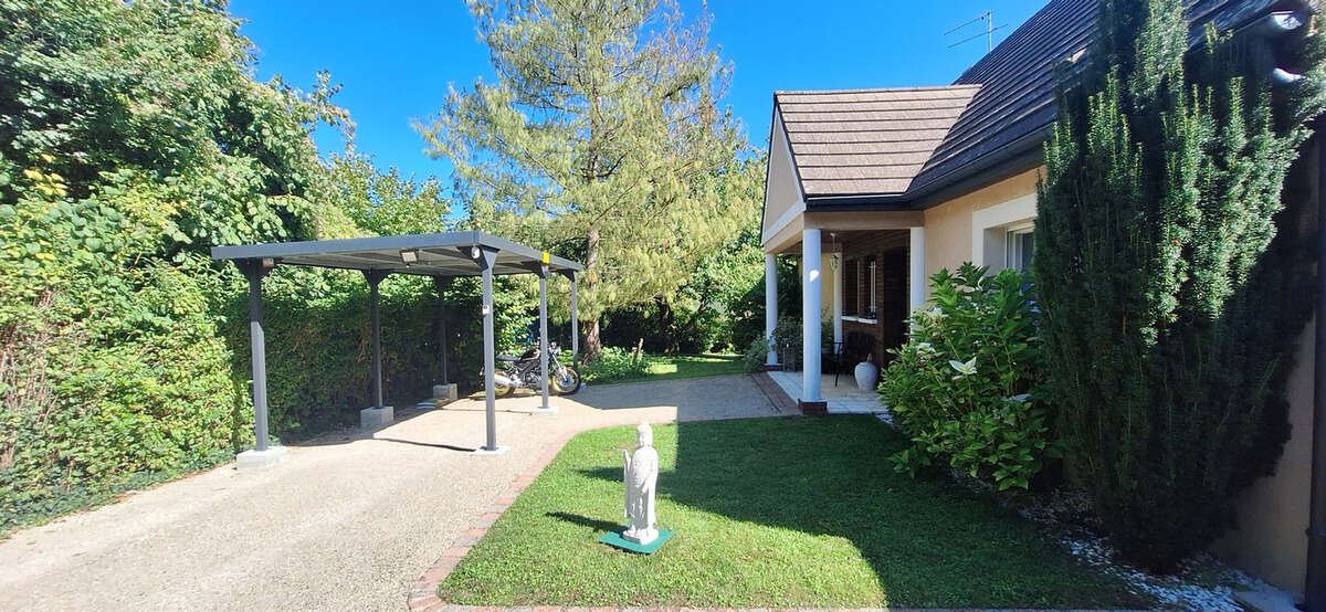 Maison 163m2 environ, 6 chambres,terrain de 1027 m2 arbore, avec sa piscine sans vis a vis. coup de coeur - photo 6
