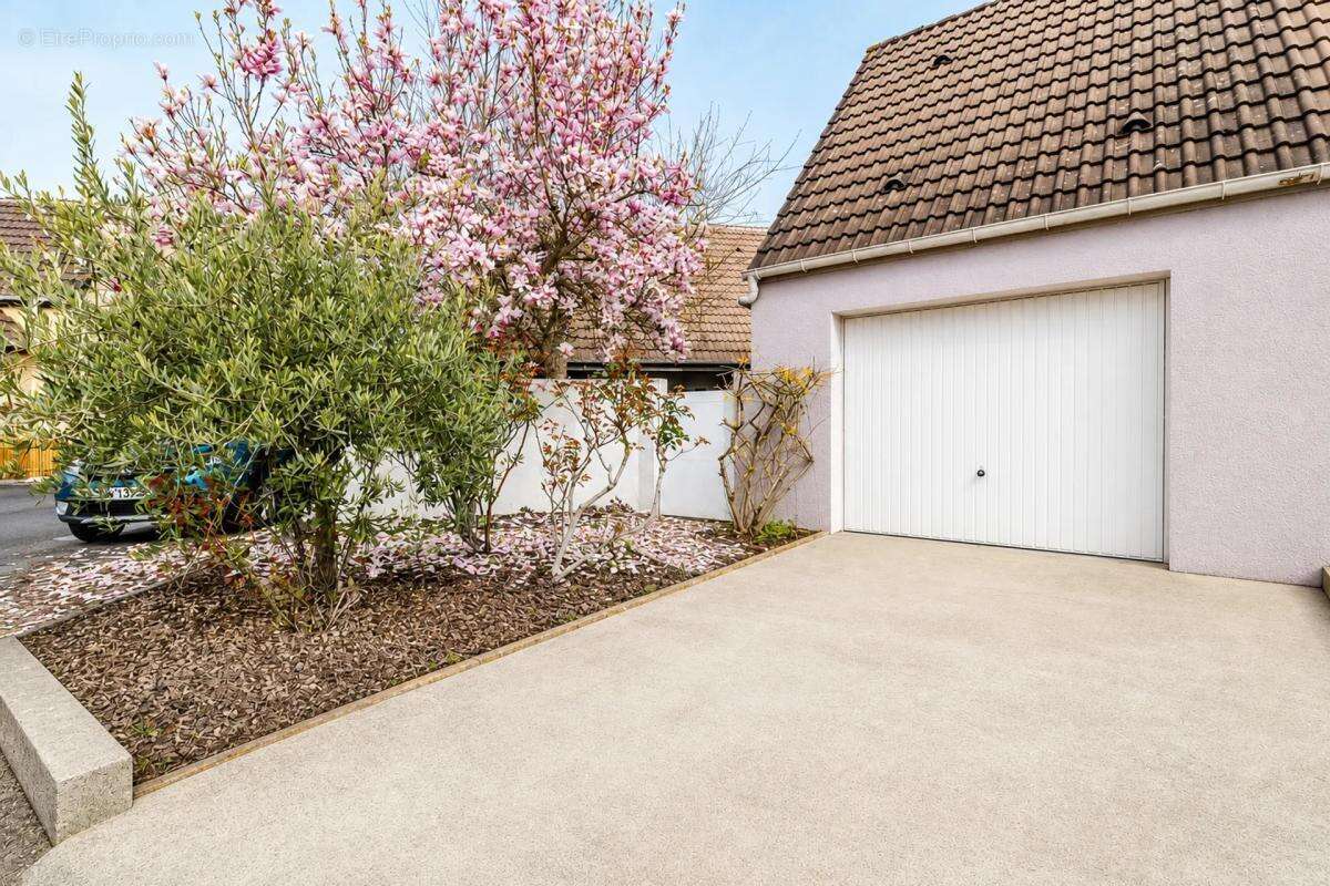 Maison familiale avec studio indépendant - photo 16