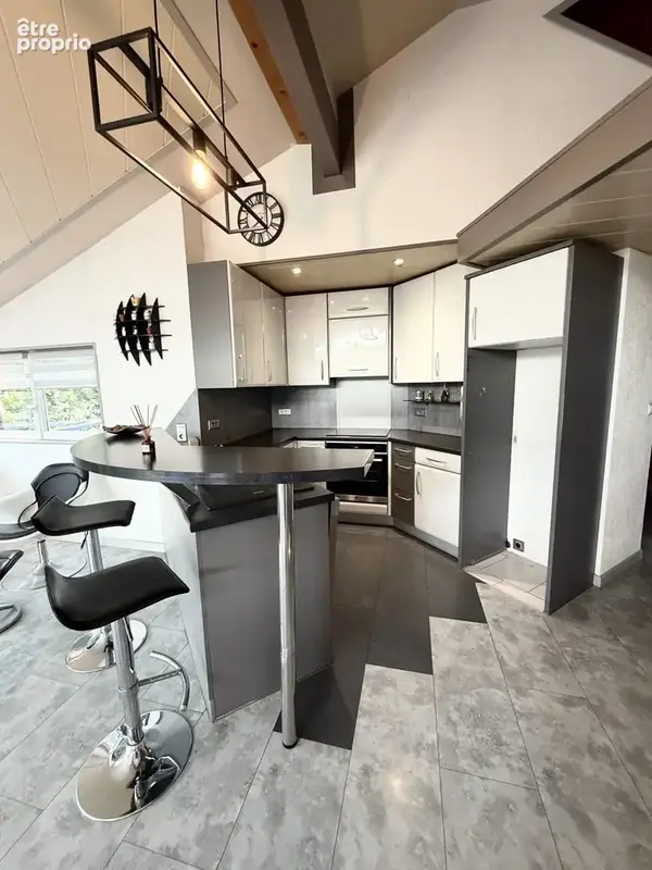 Maison 5 pièces 140 m² à vendre à Villers-Le-Lac (25130) - photo 4