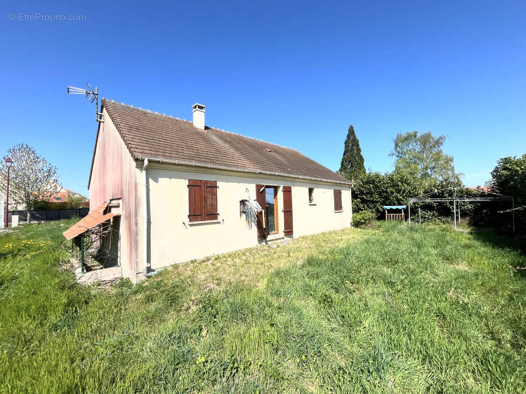 Maison à BETON-BAZOCHES