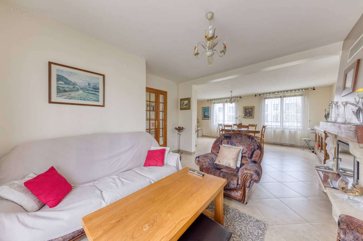 Maison à PONTAULT-COMBAULT