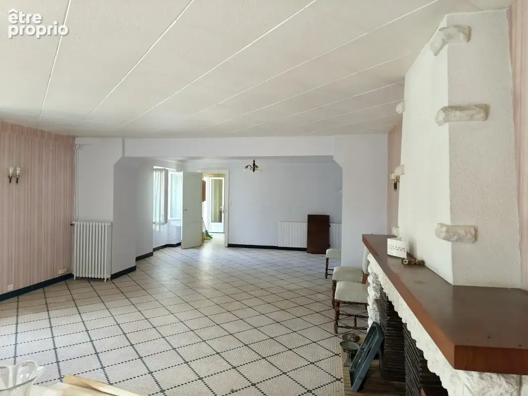 Maison en pierre avec dépendances - photo 7