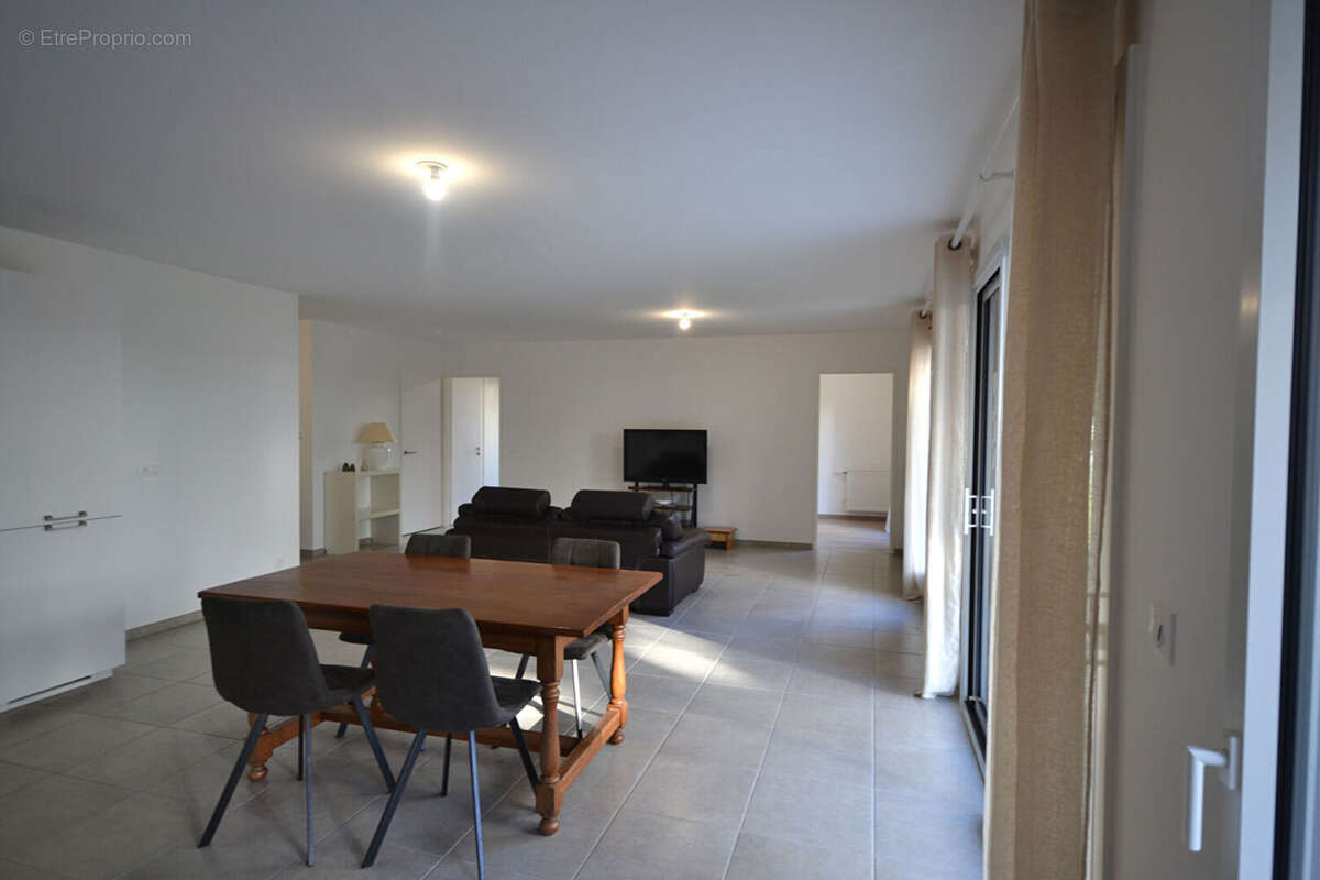 Appartement à SAINT-JORIOZ