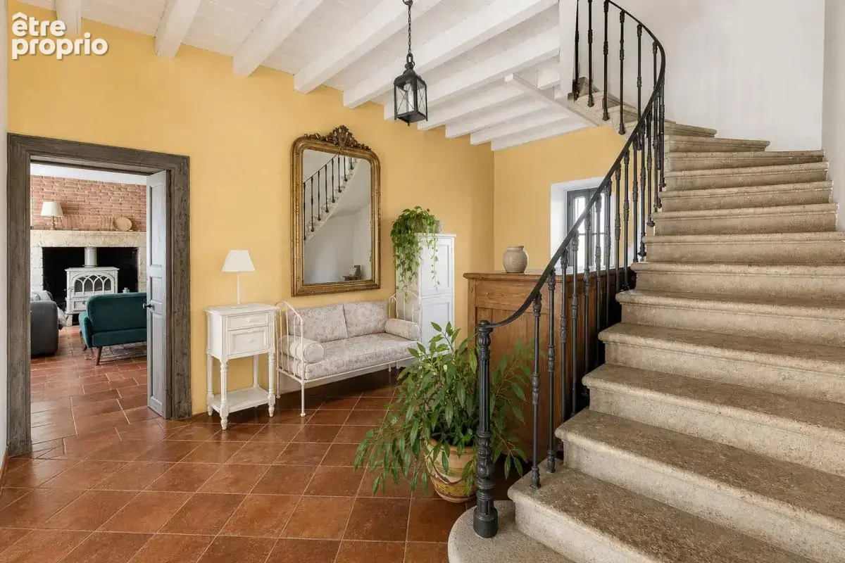 Ensemble immobilier de caractère de 290 m2 avec Gîte - Noaillan - photo 8