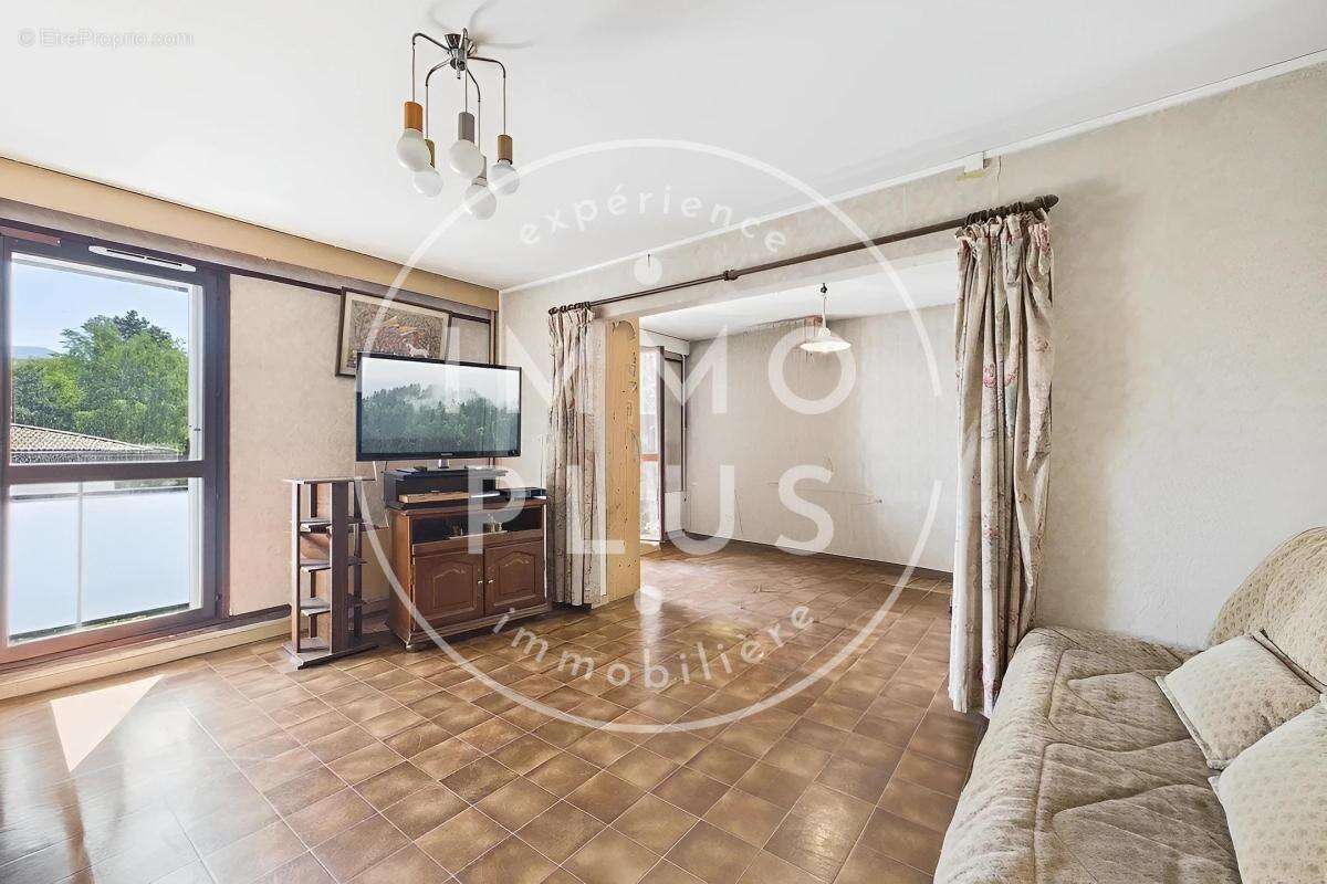 Appartement à CRAN-GEVRIER