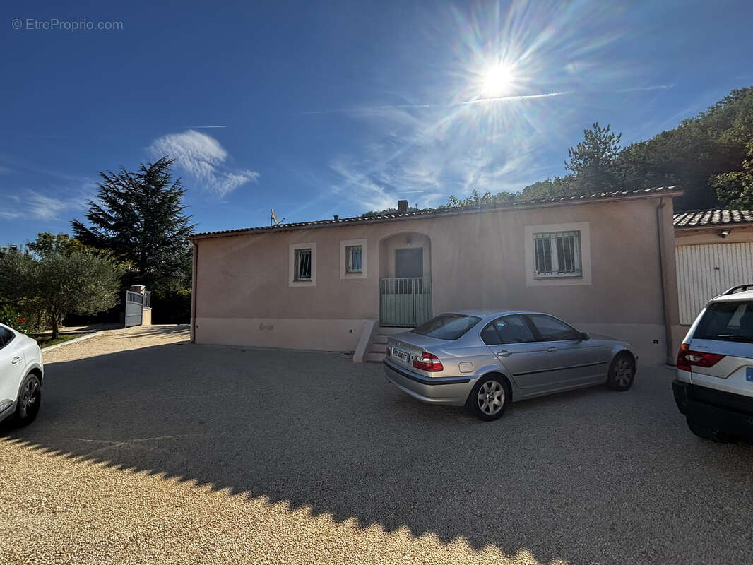 Maison à ENTRECHAUX