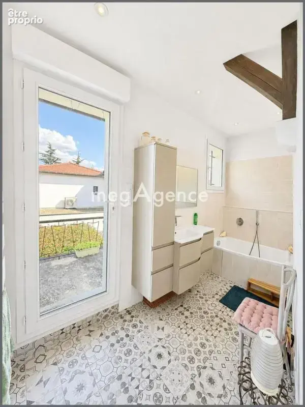 Charbonnières-les-Bains – Une demeure familiale de charme aux volumes remarquables - photo 19