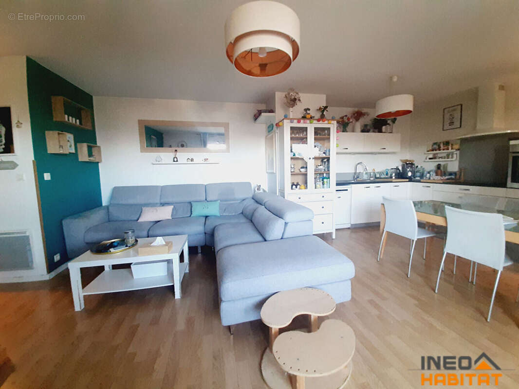 Appartement à MELESSE