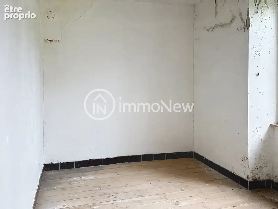Maison a renover 100 m2 sur terrain 3300 m2 au fond d un chemin - photo 9