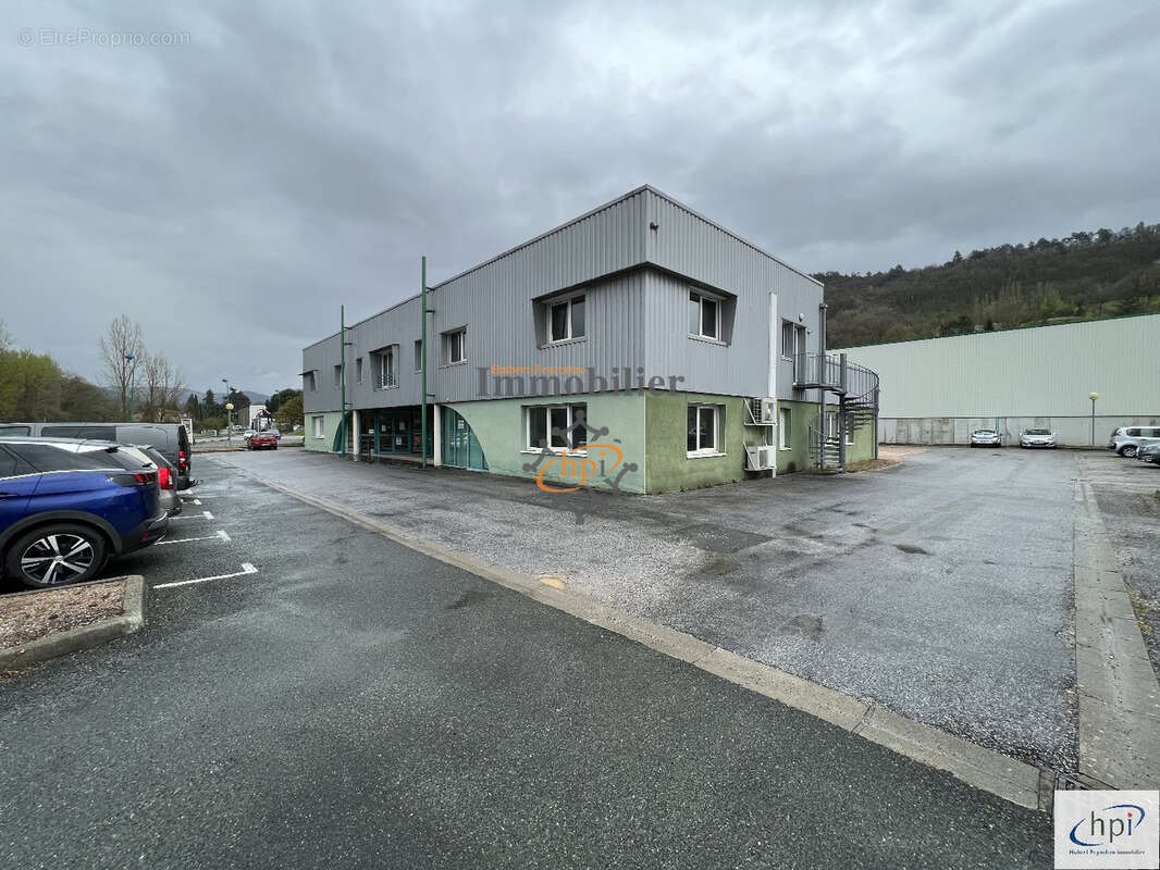 Commerce à VABRES-L&#039;ABBAYE