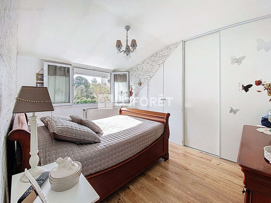 Maison à VERNEUIL-SUR-SEINE