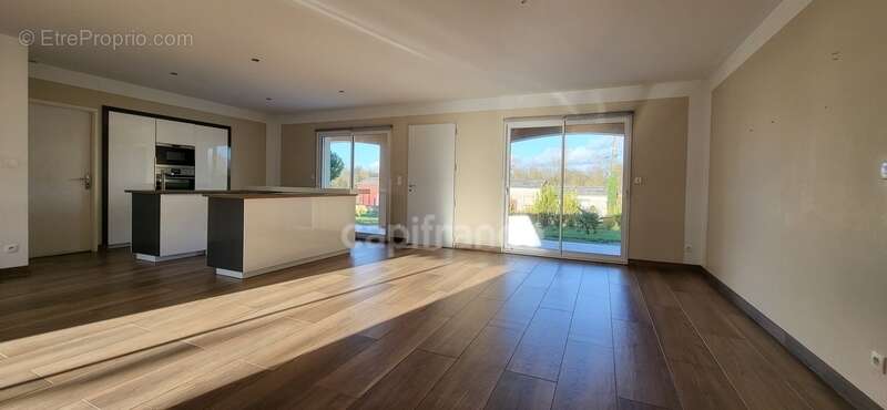 Maison à SALLES-DE-BARBEZIEUX