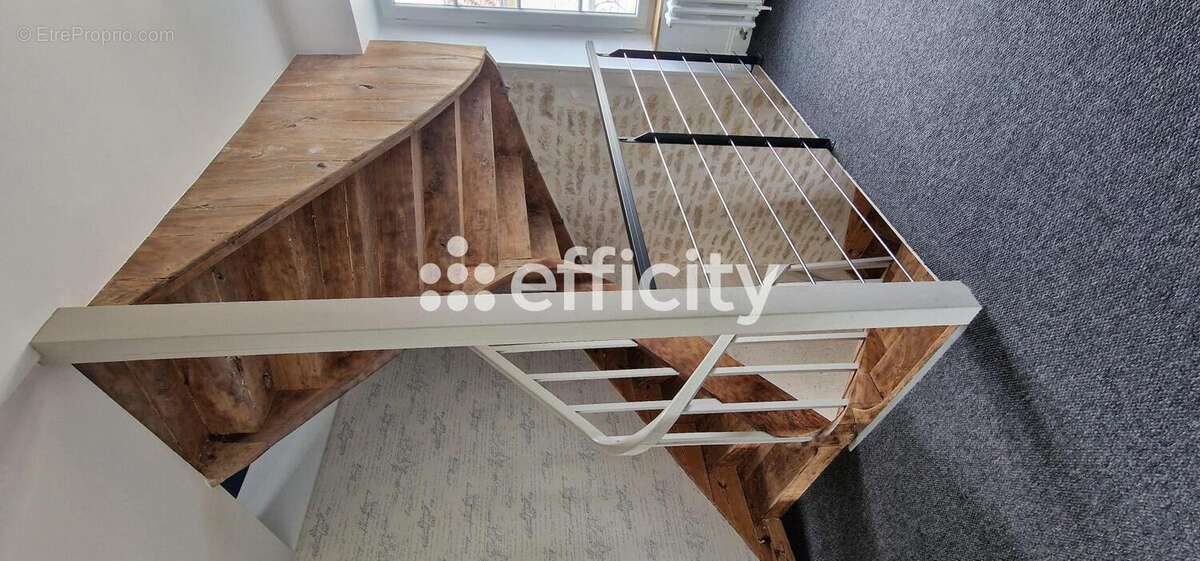 Maison à SAINT-GENIS-D&#039;HIERSAC