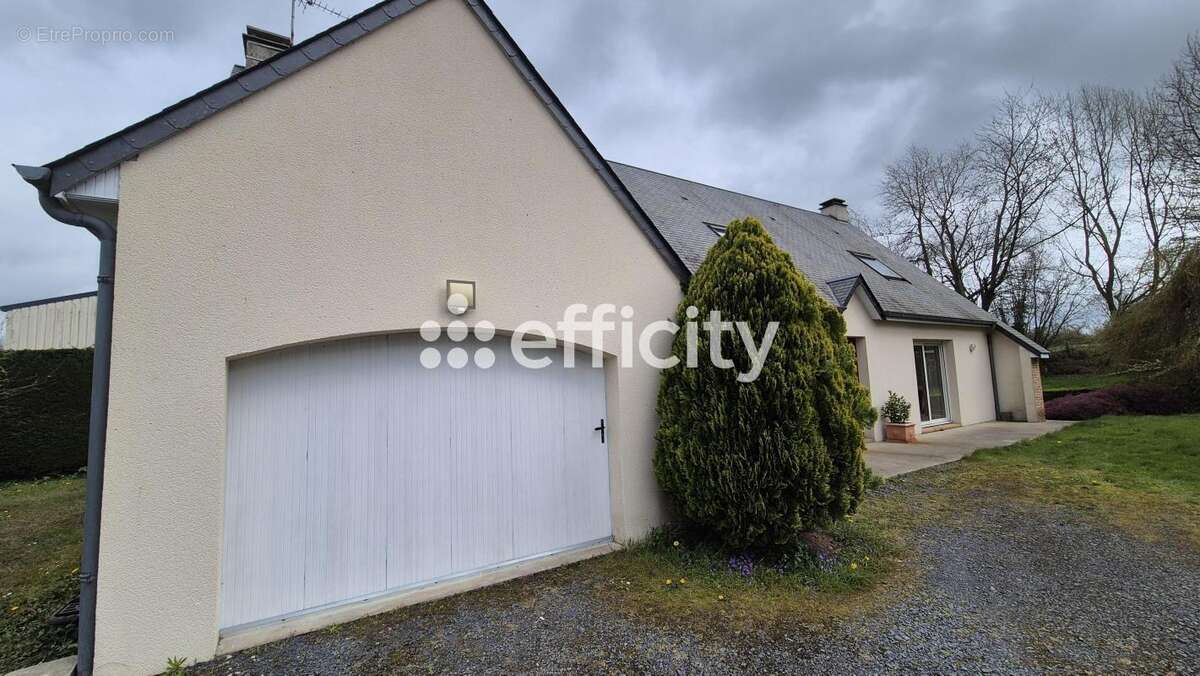 Maison à LE MOLAY-LITTRY