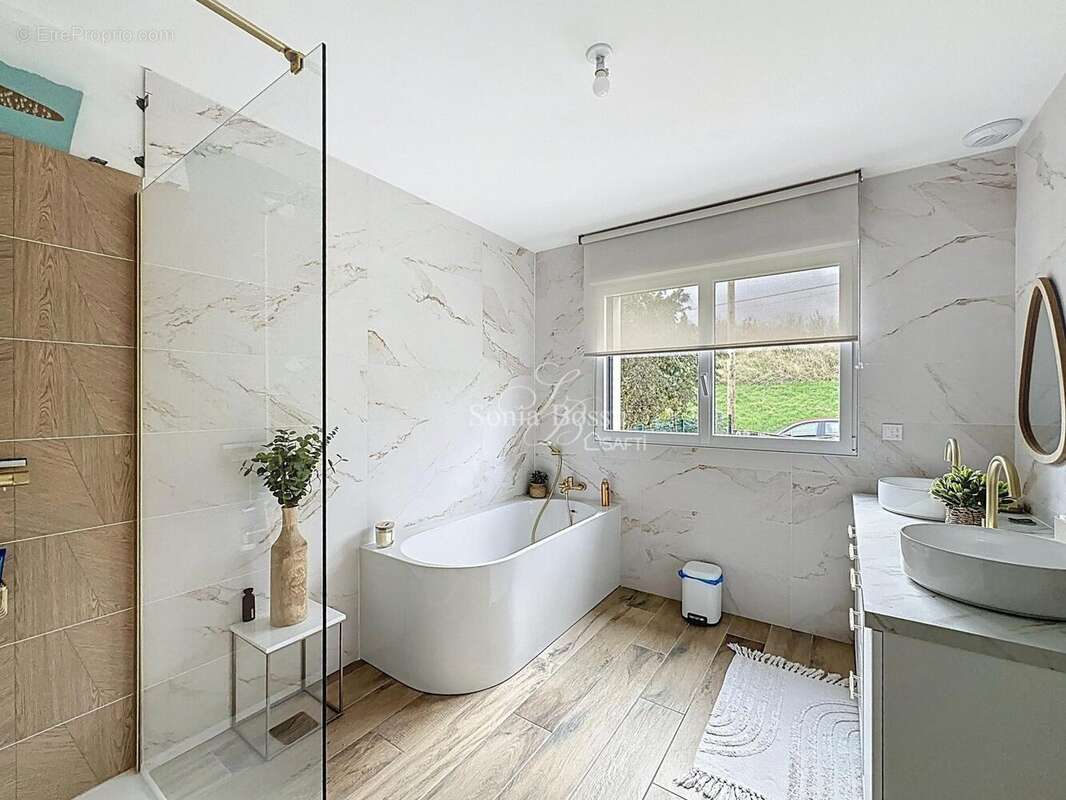 Photo 2 - Maison à BRUAY-LA-BUISSIERE