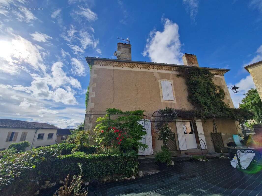 Maison à PESSAN