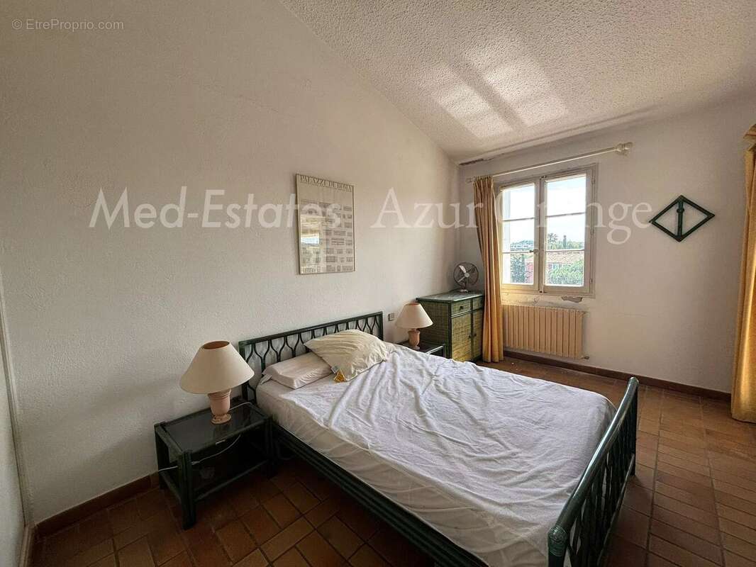 Appartement à GRIMAUD