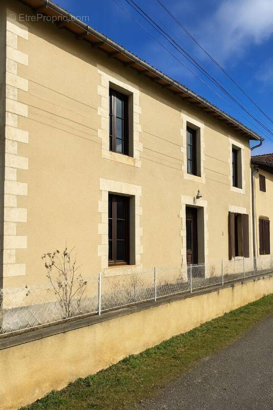 Maison à SORGES