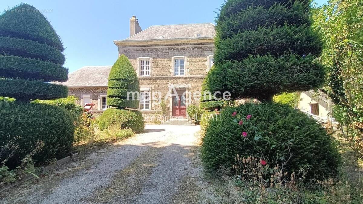 Maison à SAINT-CYR-EN-PAIL