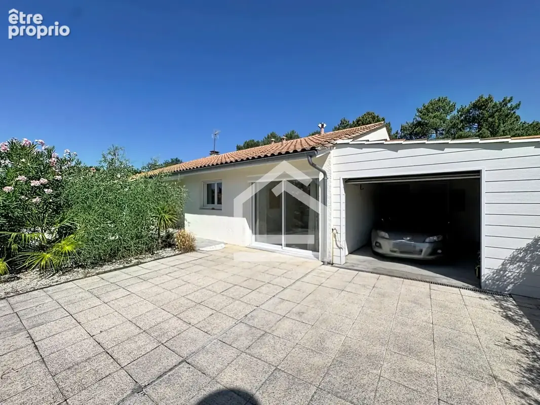 LE HAILLAN - Maison de plain pied 146 m2 - Jardin - Garage - photo 8