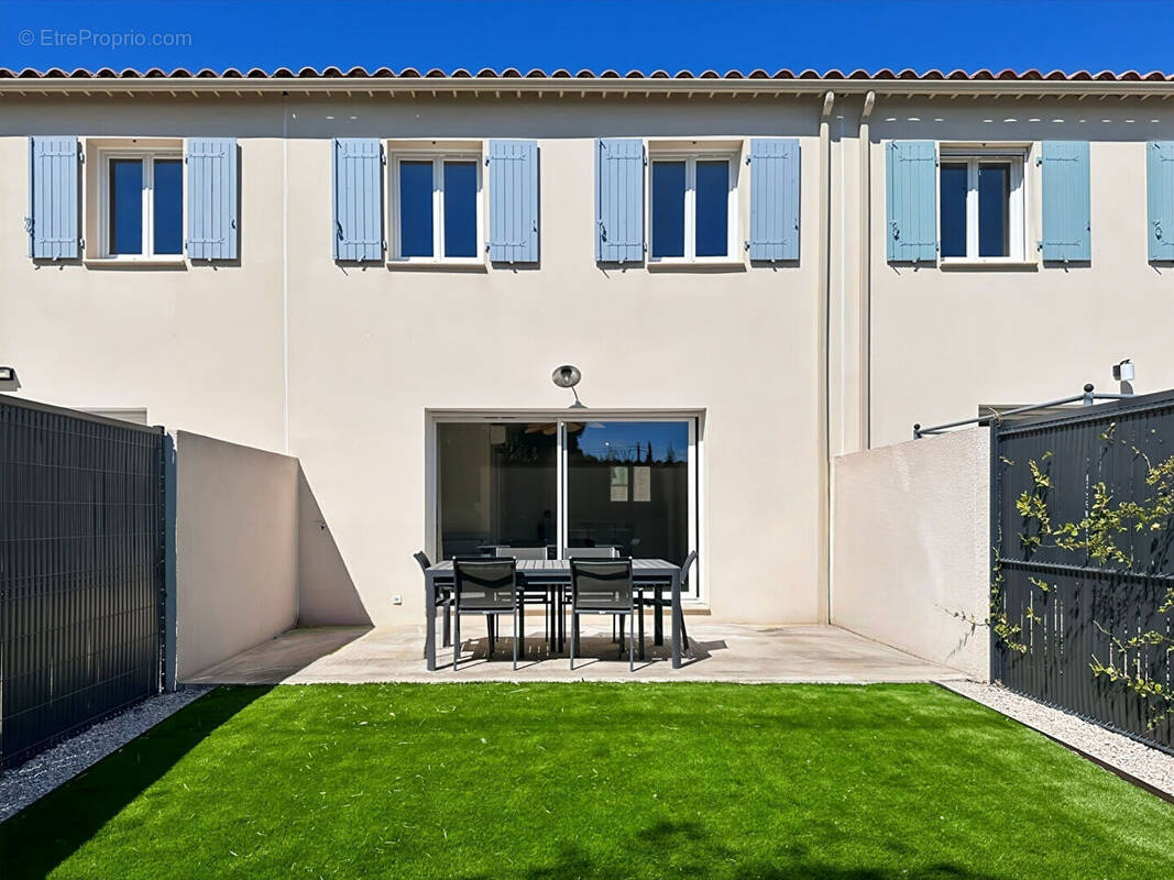 Maison à CHATEAURENARD