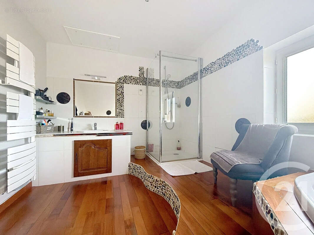 Maison 185 m² à Fralignes  - photo 18