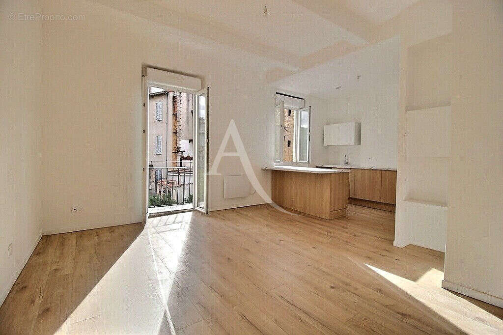 Marseille 6- secteur lodi - appartement 2 chambres -  renove traversant comtemporain - au calme  absolu - lumineux - photo 6