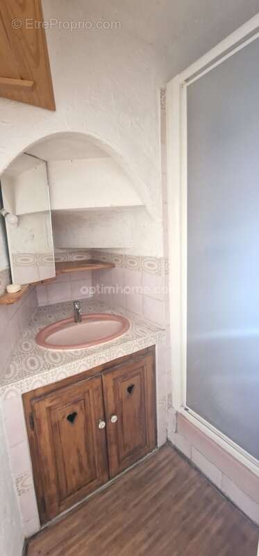 Maison à SAINT-MITRE-LES-REMPARTS