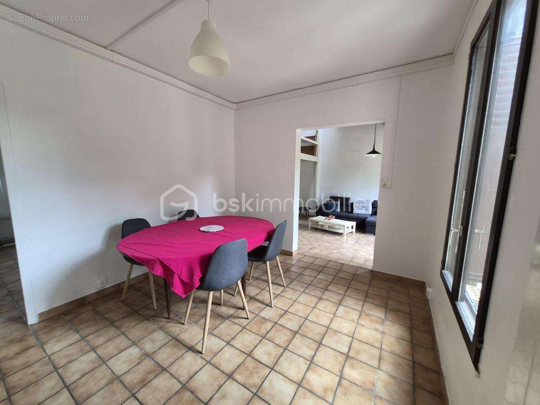 Maison à VIGNEUX-SUR-SEINE