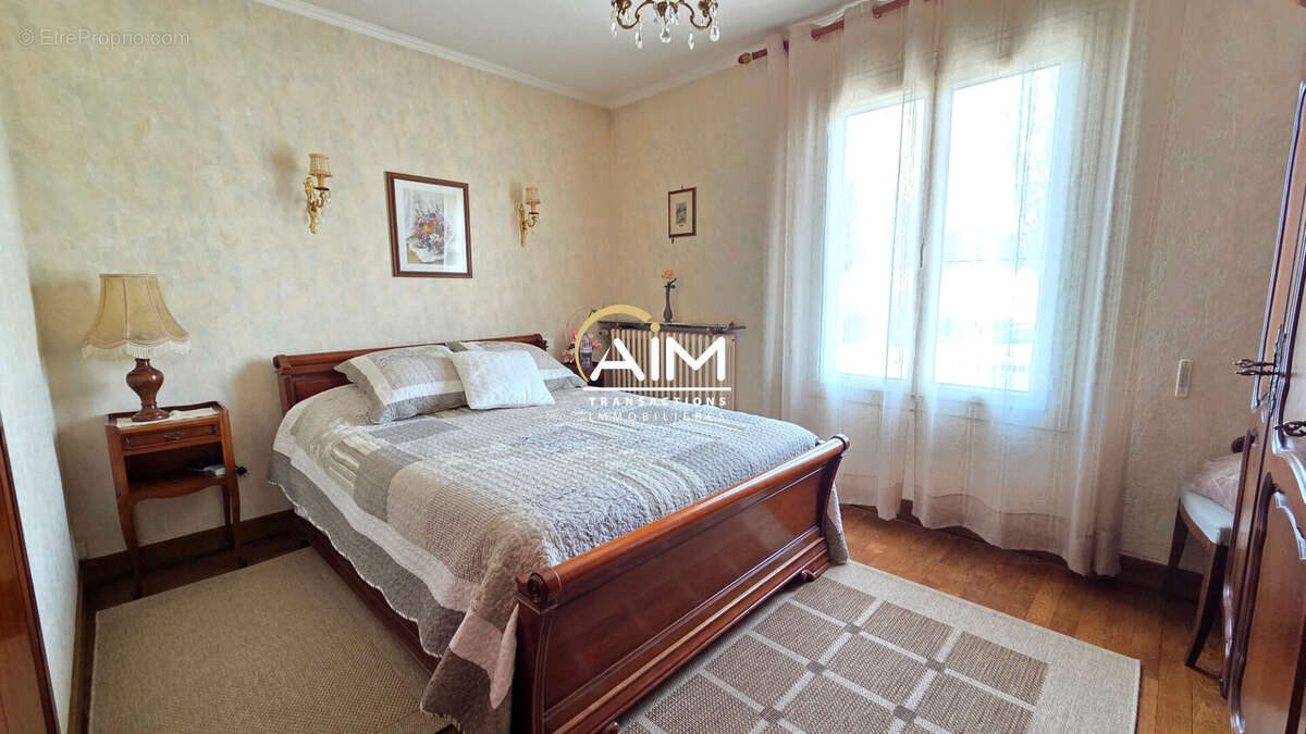 Maison à MONTLOUIS-SUR-LOIRE