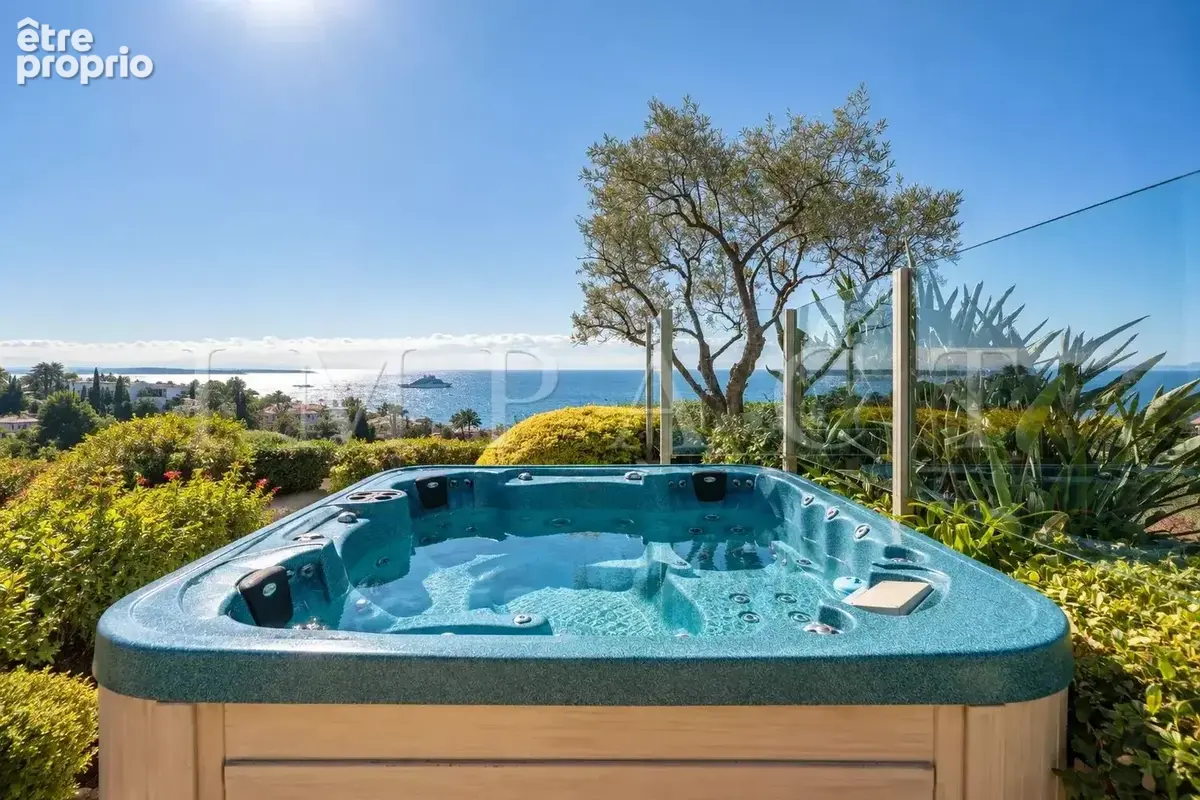 EXCLUSIVITE -  Penthouse vue mer Cannes à vendre - photo 2
