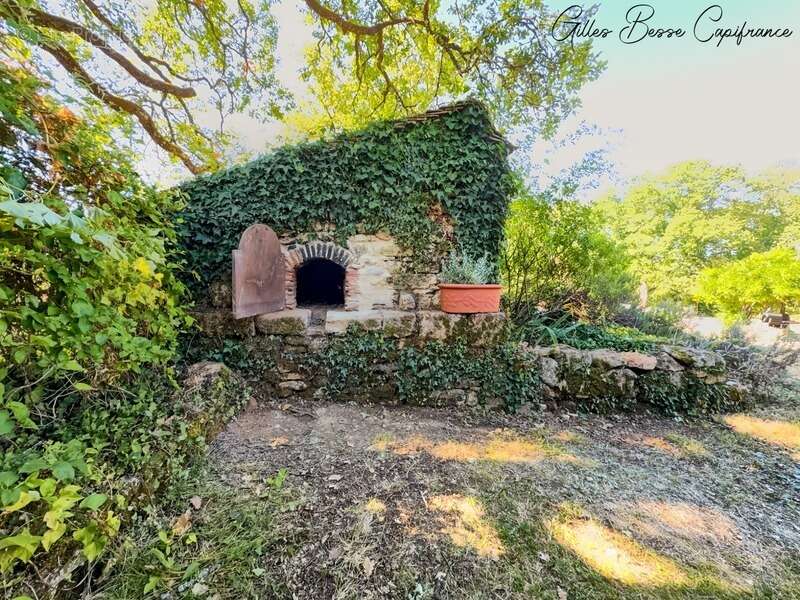 Maison à MAUZAC-ET-GRAND-CASTANG