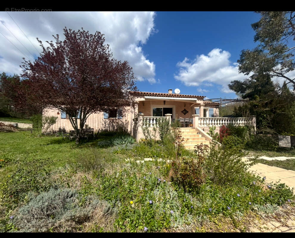 Maison à SAINT-ZACHARIE