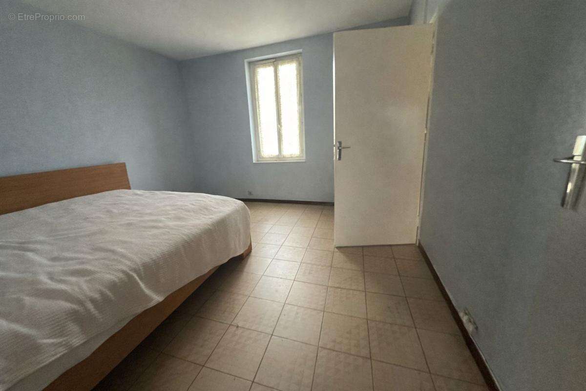 Appartement à TOULENNE