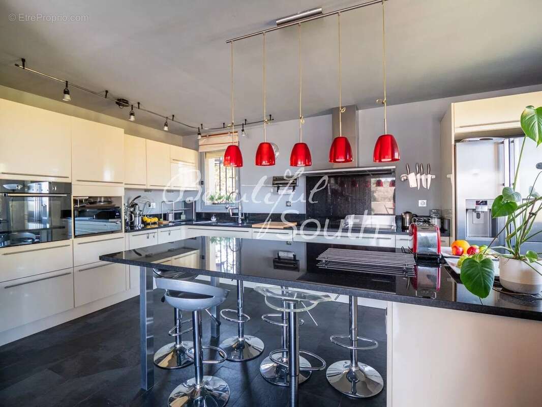 Maison à MONTESQUIEU-DES-ALBERES