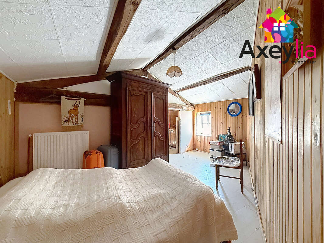 A vendre - secteur saint martin lestra - maison de village avec cour et terrain non attenant - photo 8