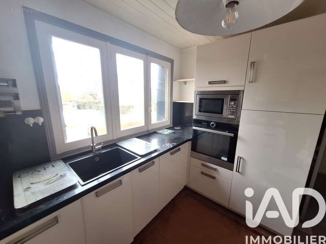 Maison 100 m² à Gauville-La-Campagne  - photo 9