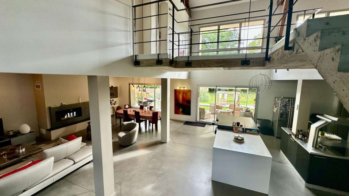 Maison à CHALONVILLARS