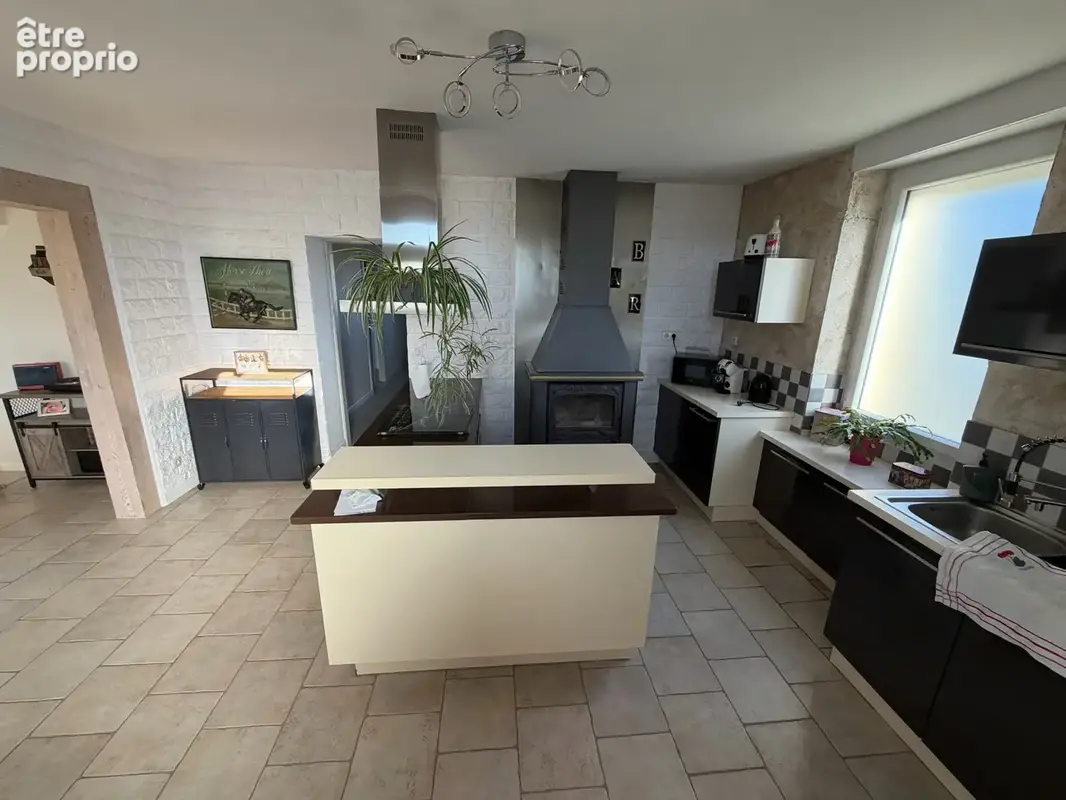 FERMETTE RENOVEE avec 1,4 hectare de terrain - photo 4