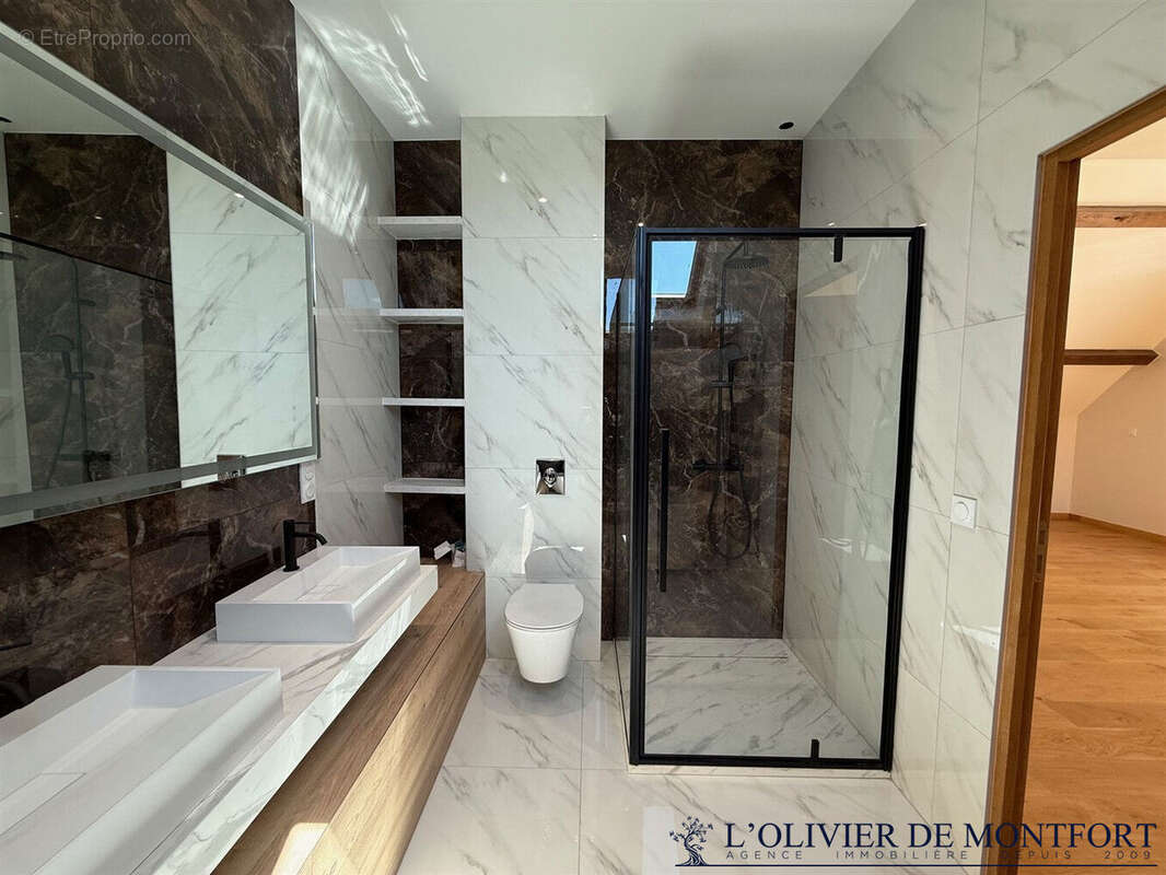 Maison à MONTCHAUVET