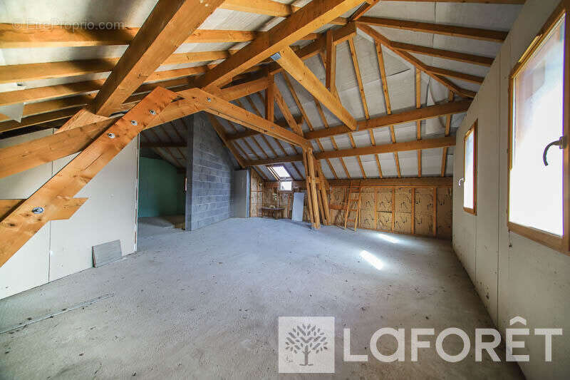 **maison 120 m² et terrain 1804m² - crots - photo 3