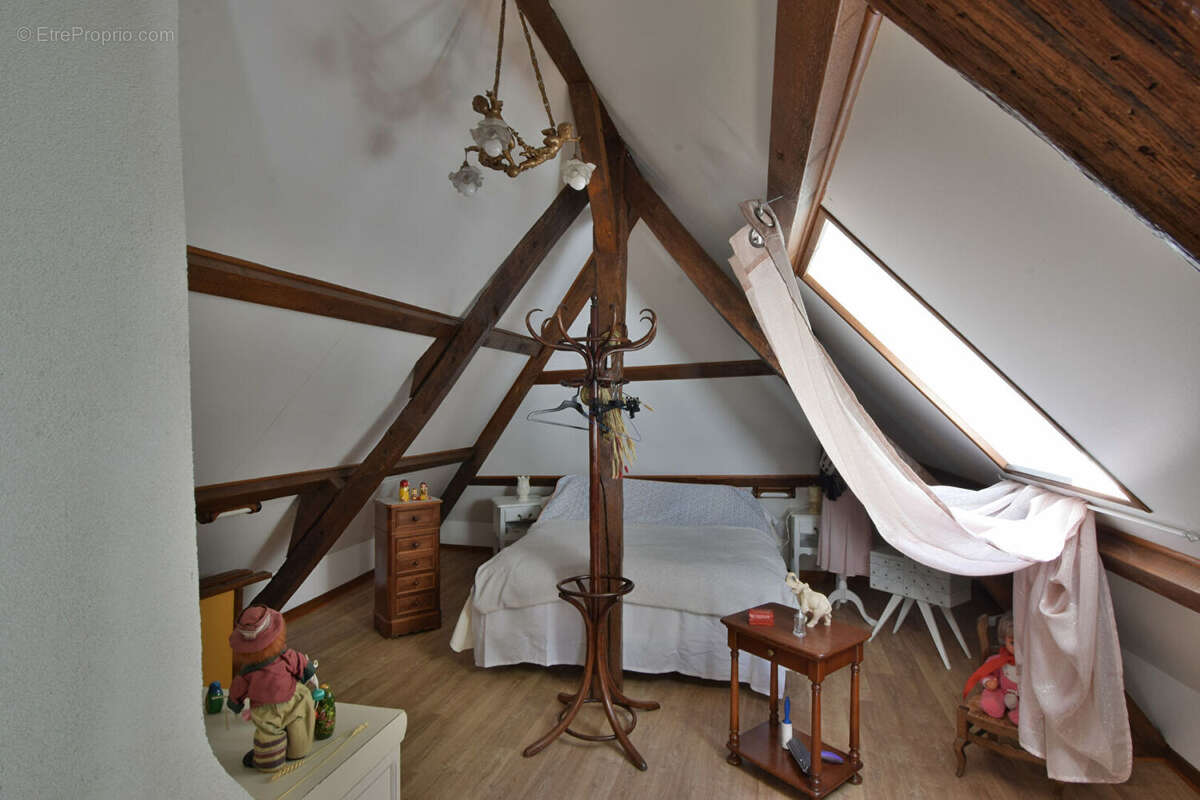 Maison à SAILLENARD