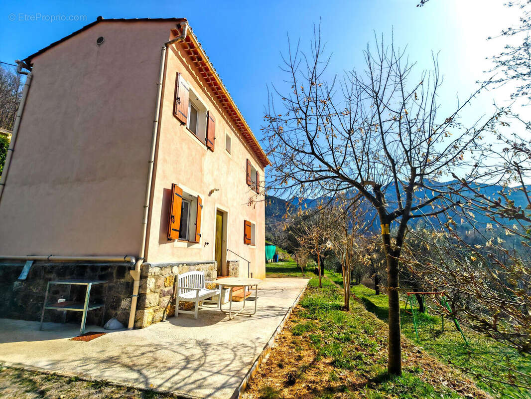 Photo 2 - Maison à LA BOLLENE-VESUBIE