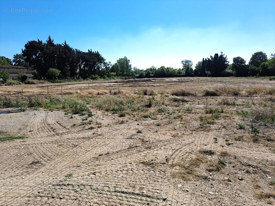 Terrain à SALON-DE-PROVENCE