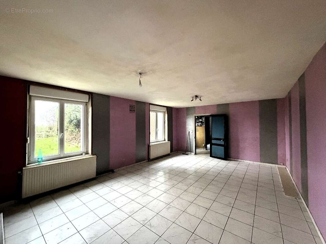 Maison à SAILLY-SAILLISEL