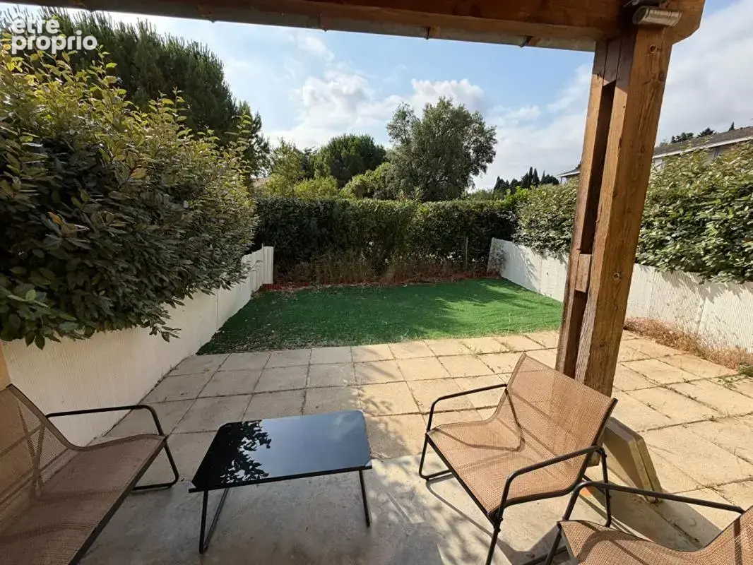 CARCASSONNE Résidence Di Castelli II maison rénovée et meublée avec 3 chambres jardin garage et piscine collective - photo 3