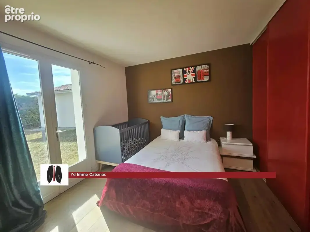 Salles – Belle maison de plain-pied avec piscine, grands volumes et terrain de plus de 2 400 m² Un cadre privilégié, de beaux vo - photo 9