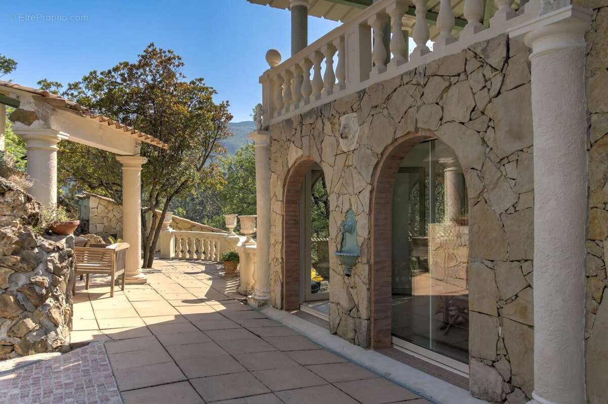 Maison à PIERREFEU