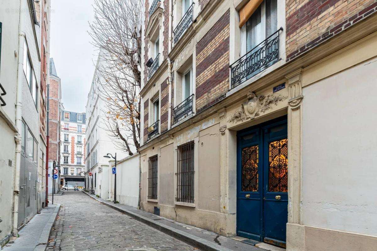 Appartement à PARIS-18E