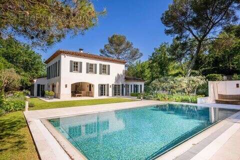 Maison à TOURRETTES